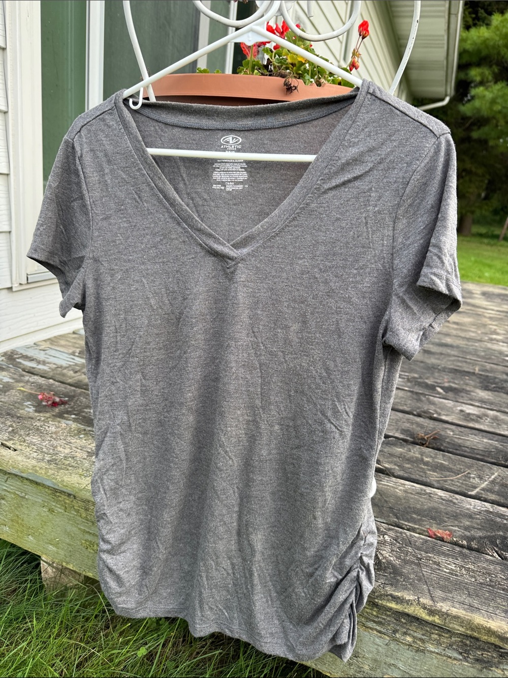 Athletic Works Women's Short Sleeve V-Neck Tee in Heather Gray